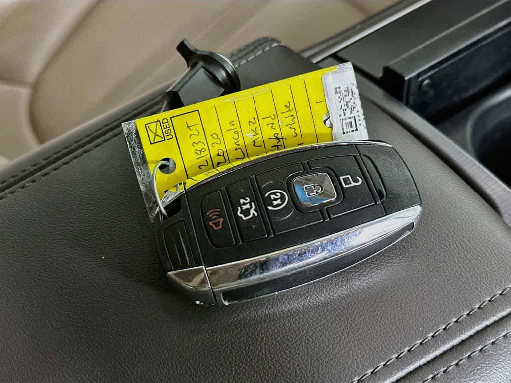 Lincoln MKZ Hybrid 2020, versión básica