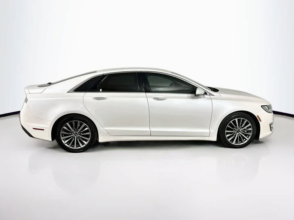 Lincoln MKZ Hybrid 2020, versión básica