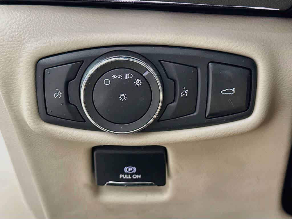 Lincoln MKZ Hybrid 2020, versión básica