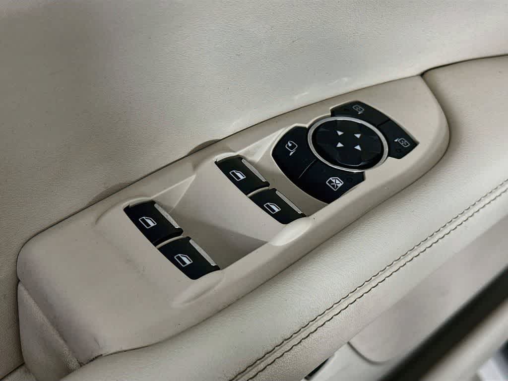 Lincoln MKZ Hybrid 2020, versión básica