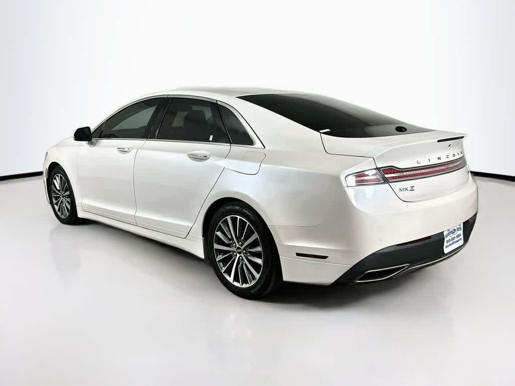 Lincoln MKZ Hybrid 2020, versión básica