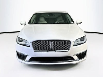 Lincoln MKZ Hybrid 2020, versión básica