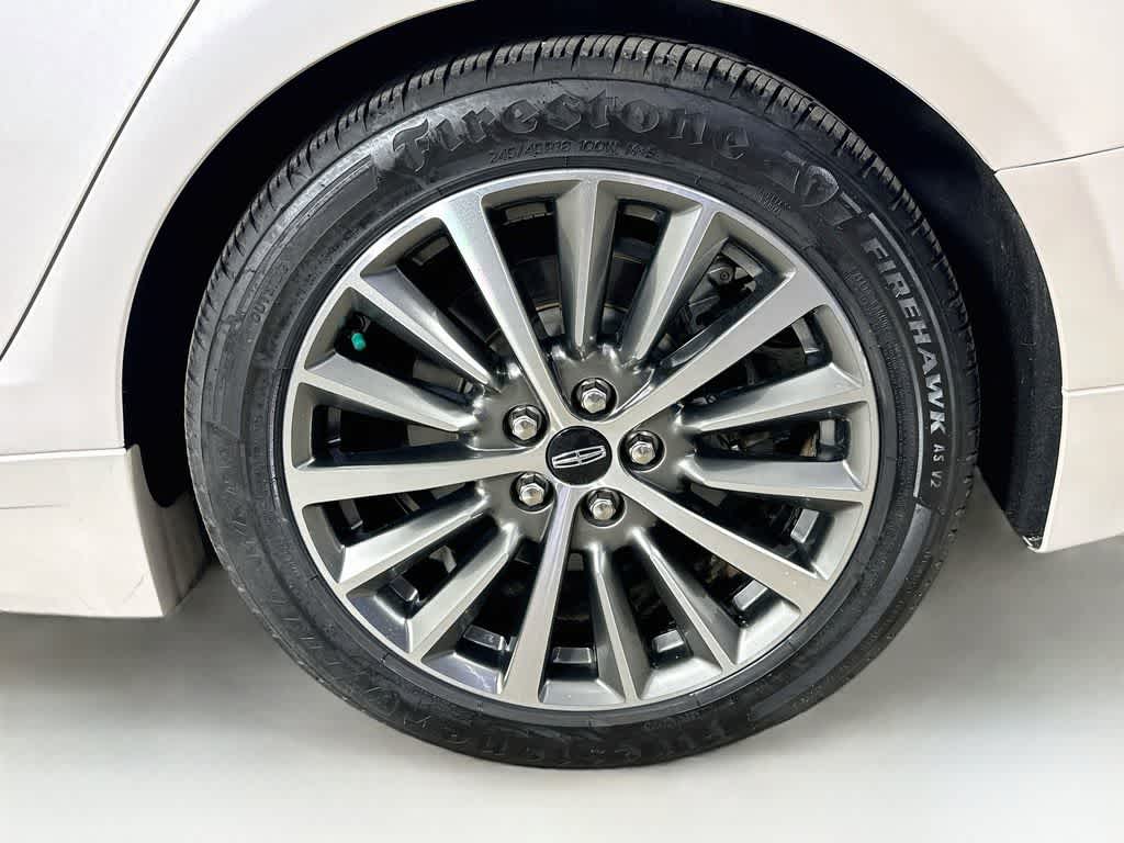 Lincoln MKZ Hybrid 2020, versión básica