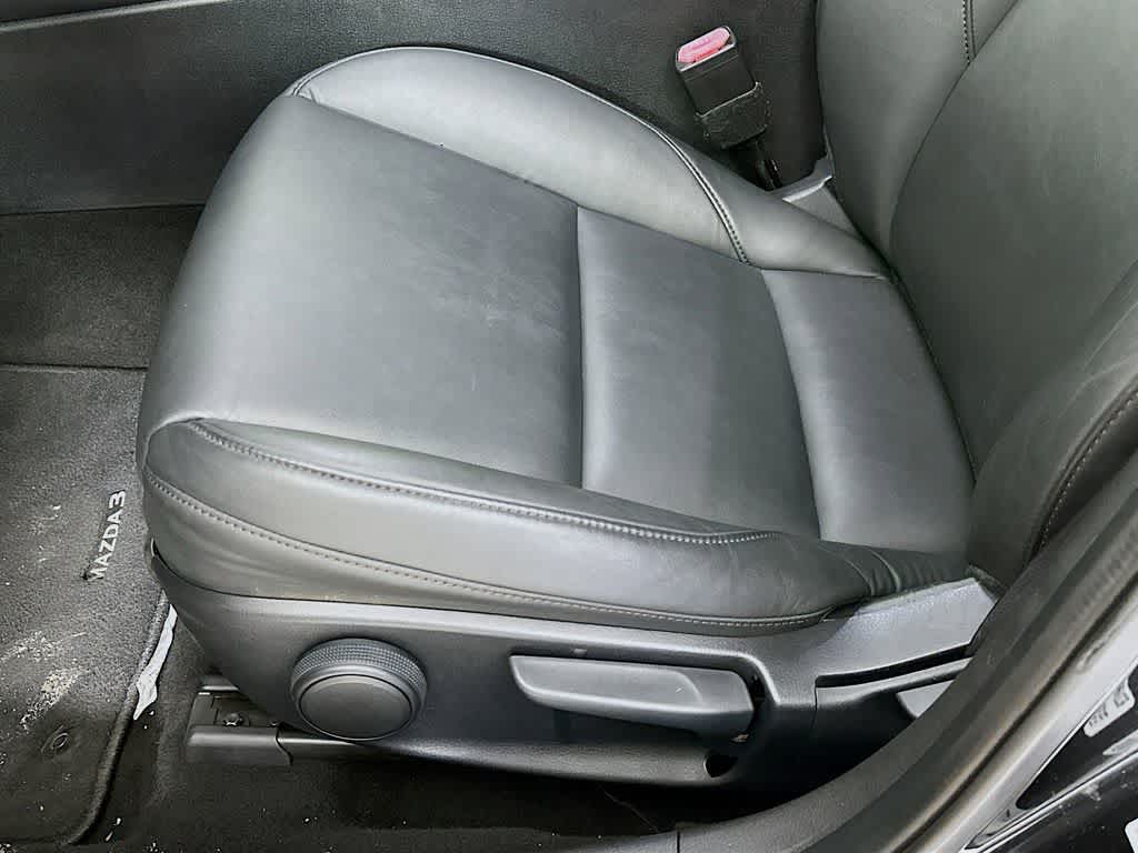 Mazda Mazda3 Sedán Select 2021