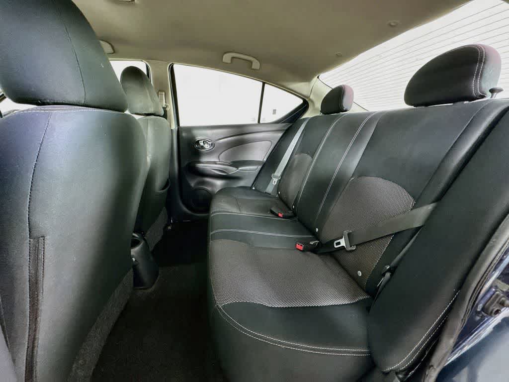 Nissan Versa SV 2015