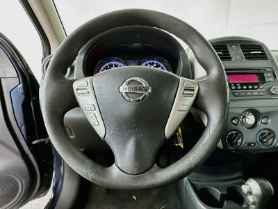Nissan Versa SV 2015