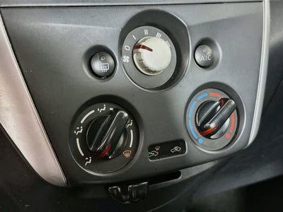 Nissan Versa SV 2015