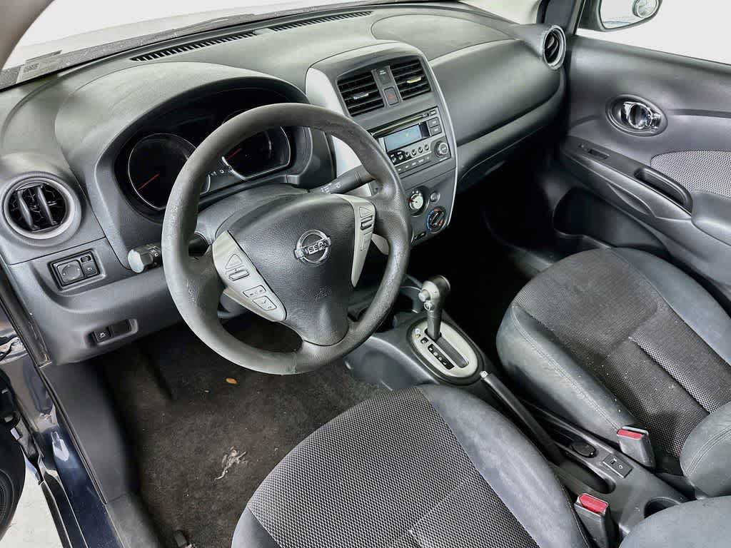 Nissan Versa SV 2015