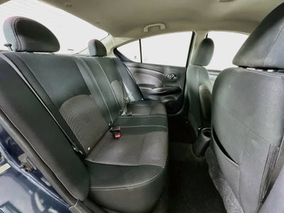 Nissan Versa SV 2015