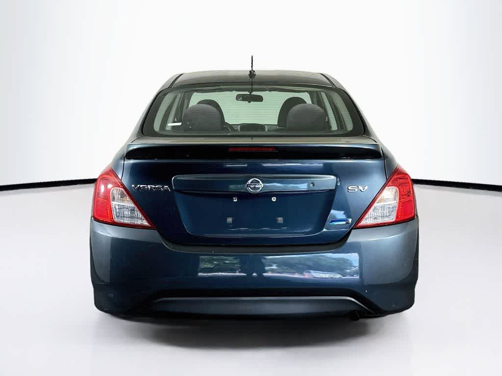 Nissan Versa SV 2015