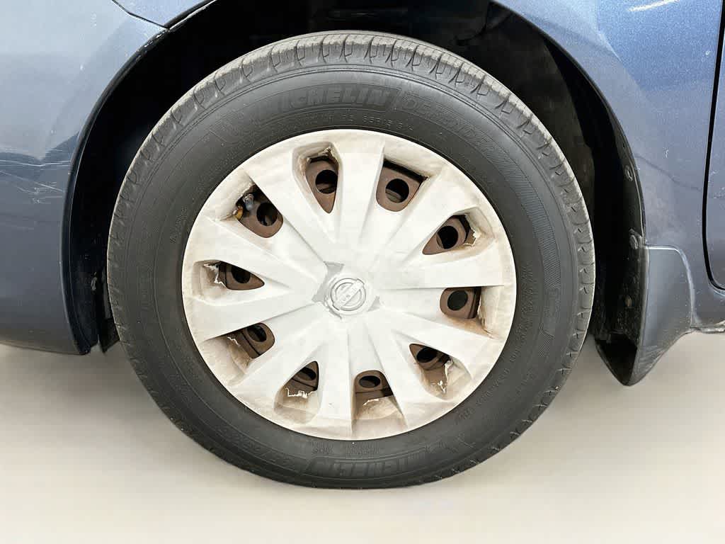 Nissan Versa SV 2015