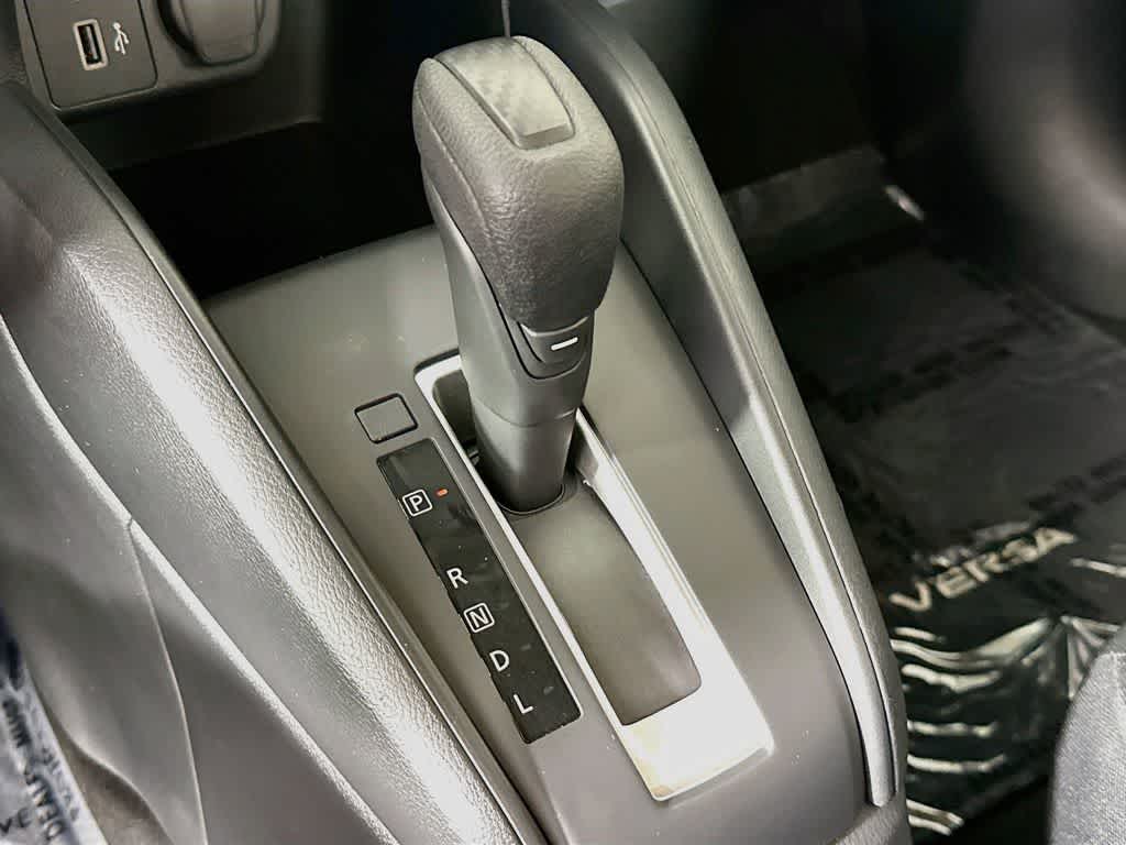 Nissan Versa S 2022