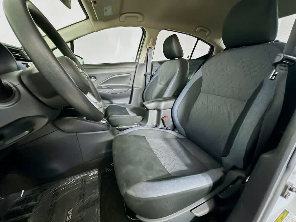 2023 Nissan Versa SV