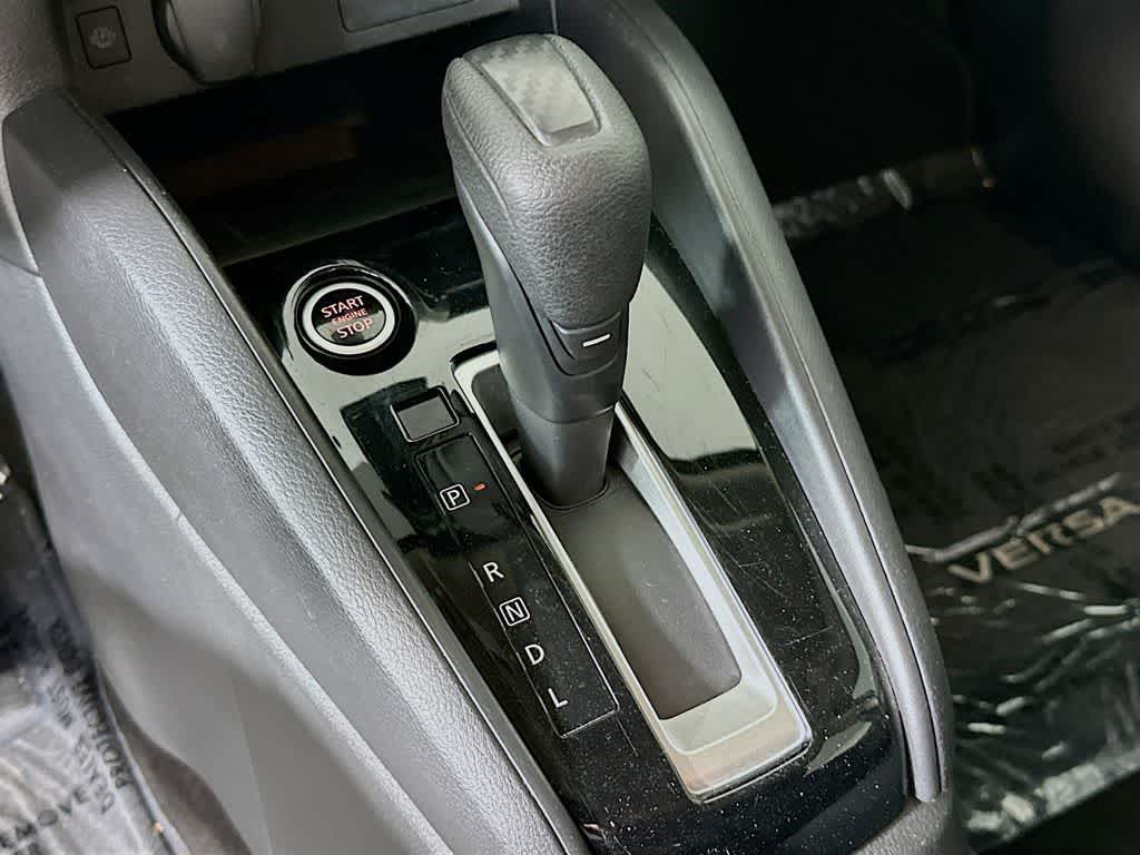 2023 Nissan Versa SV
