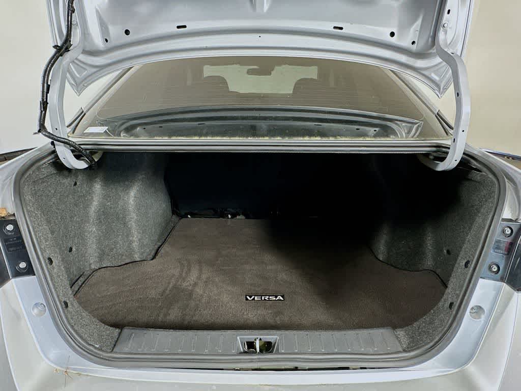 2023 Nissan Versa SV