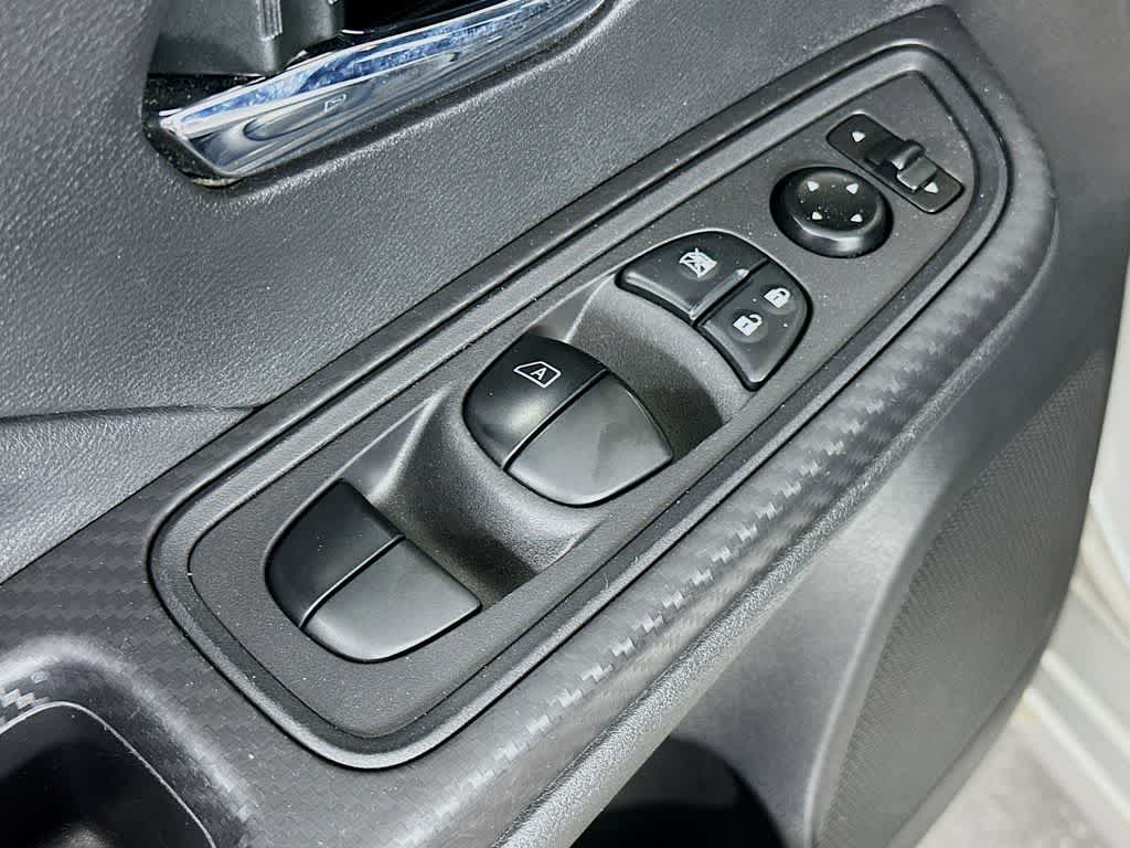 2023 Nissan Versa SV