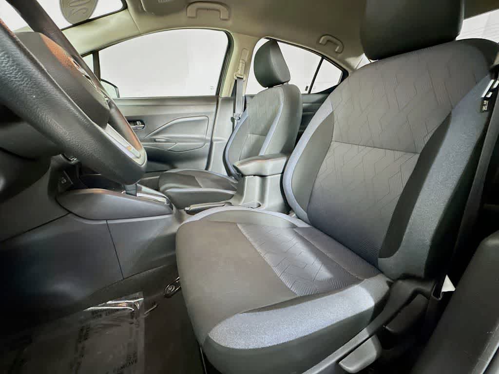 2023 Nissan Versa SV