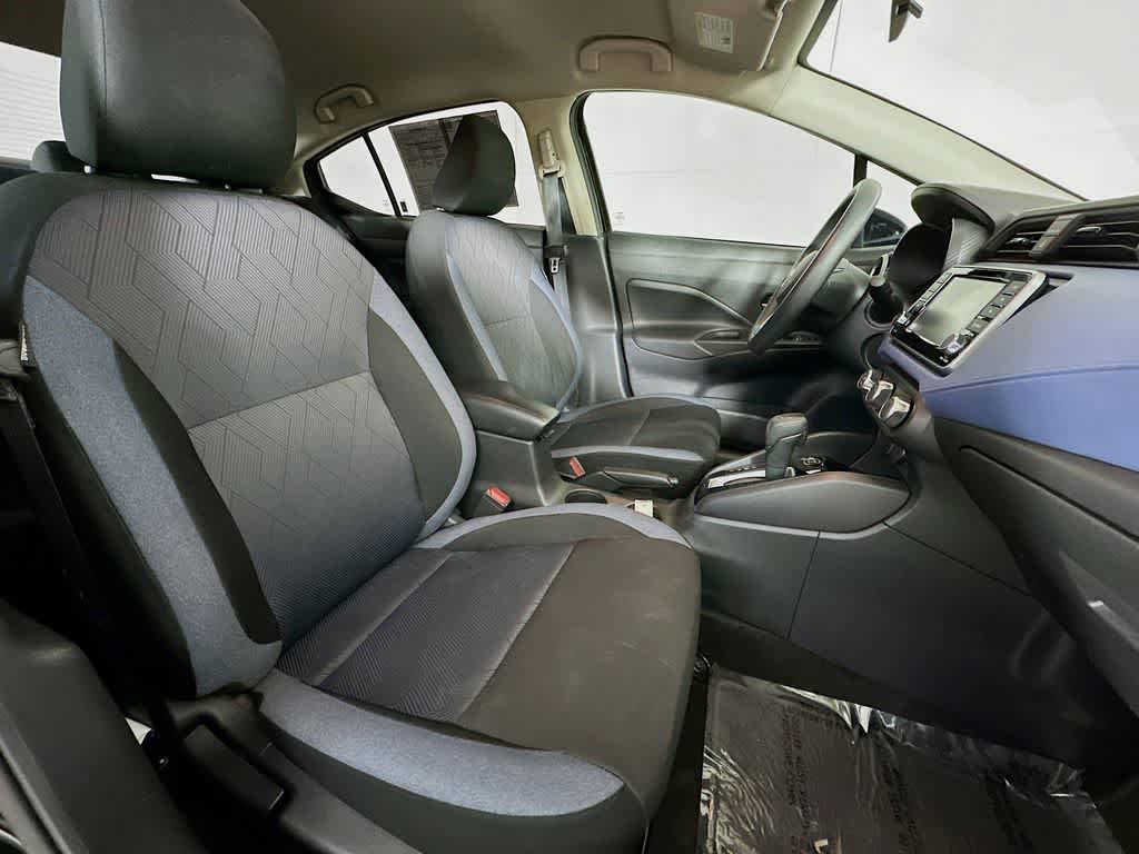 2023 Nissan Versa SV