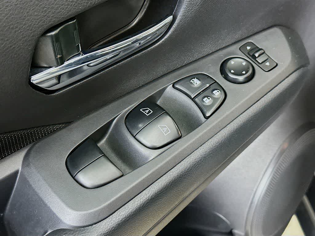 Nissan Kicks SV 2023