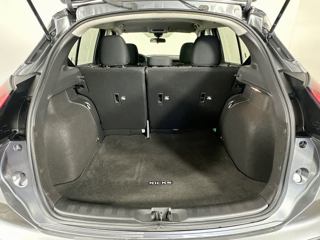 Nissan Kicks SV 2022