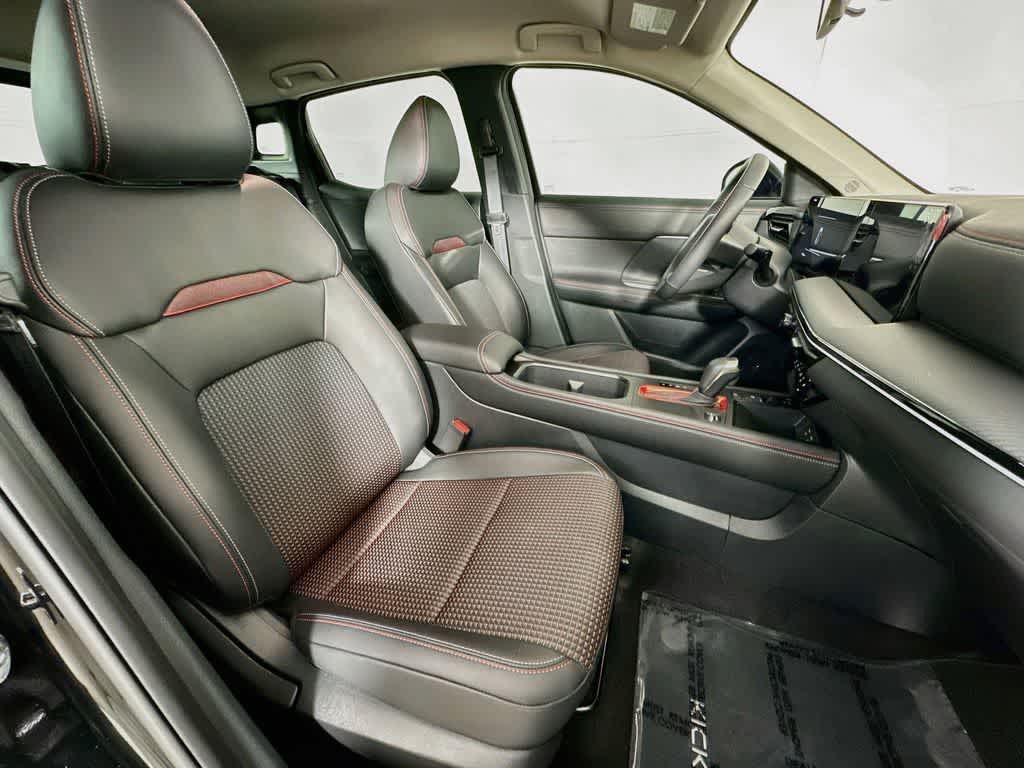 Nissan Kicks SR 2025