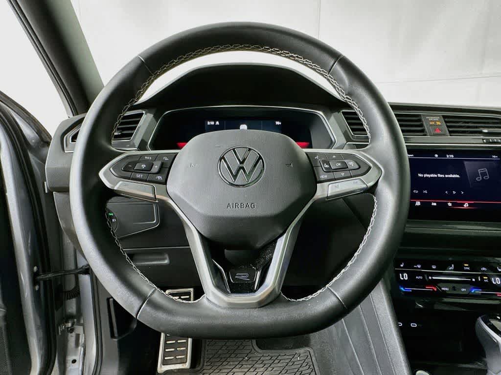 2023 Volkswagen Tiguan SE R-Line Negro