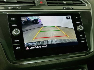 2023 Volkswagen Tiguan SE R-Line Negro