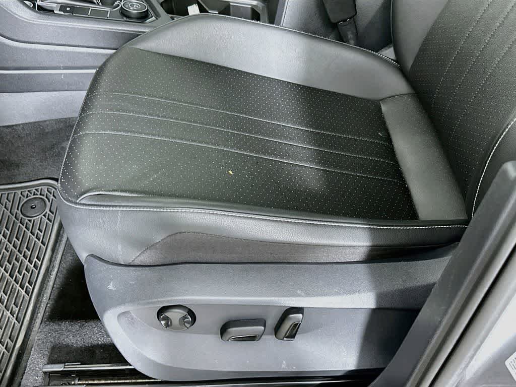 2023 Volkswagen Tiguan SE R-Line Negro