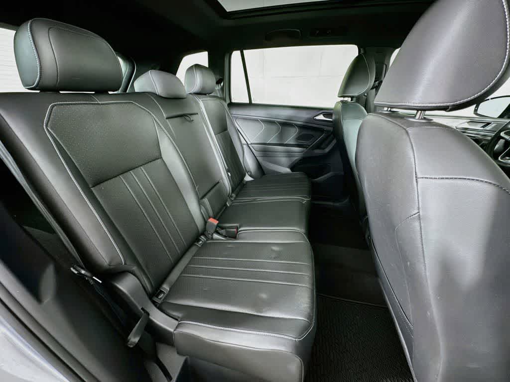 2023 Volkswagen Tiguan SE R-Line Negro