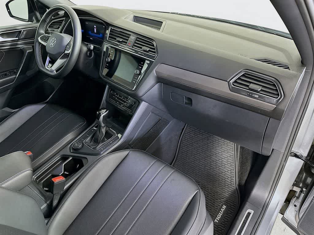 2023 Volkswagen Tiguan SE R-Line Negro
