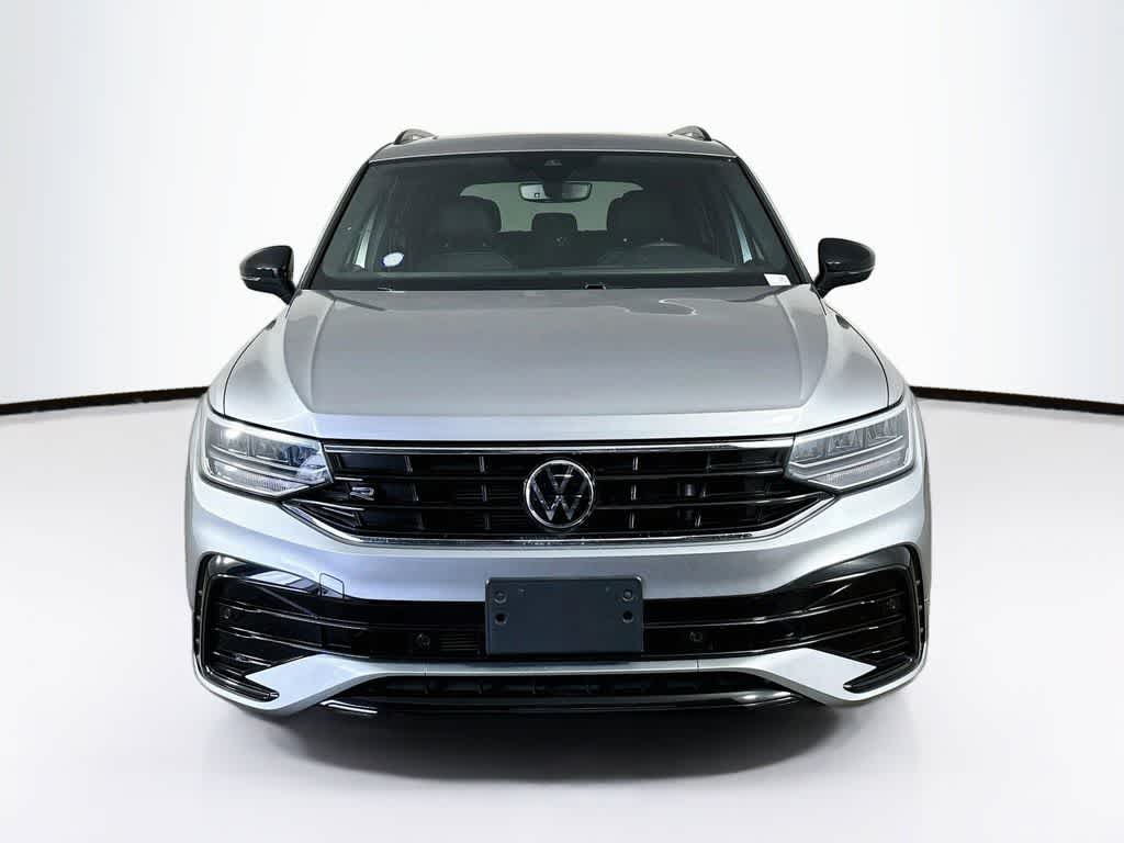 2023 Volkswagen Tiguan SE R-Line Negro
