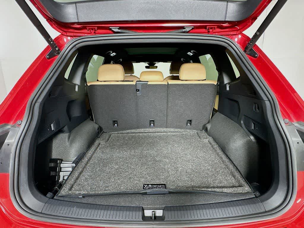 Volkswagen Tiguan SE R-Line Negro 2024