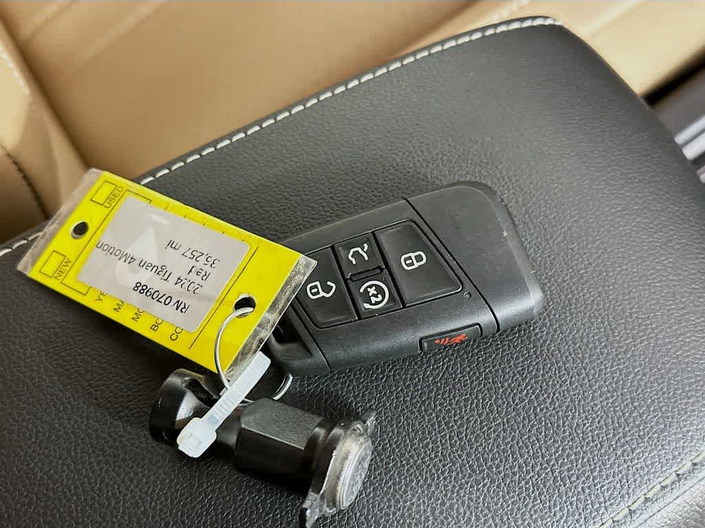 Volkswagen Tiguan SE R-Line Negro 2024