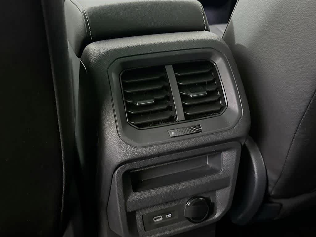 2023 Volkswagen Tiguan SE R-Line Negro