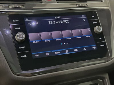 2023 Volkswagen Tiguan SE R-Line Negro