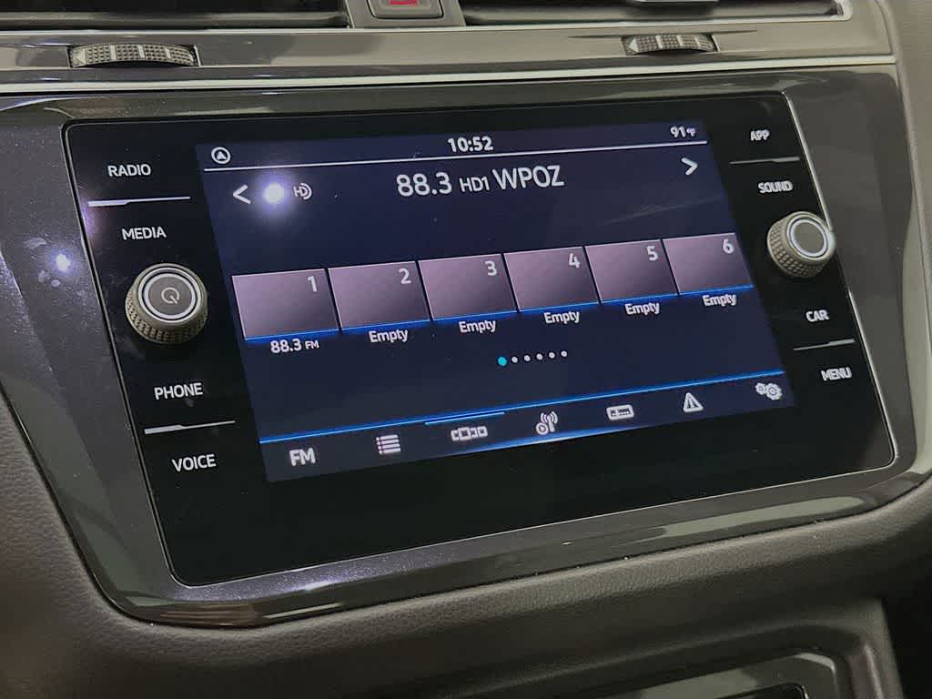 2023 Volkswagen Tiguan SE R-Line Negro