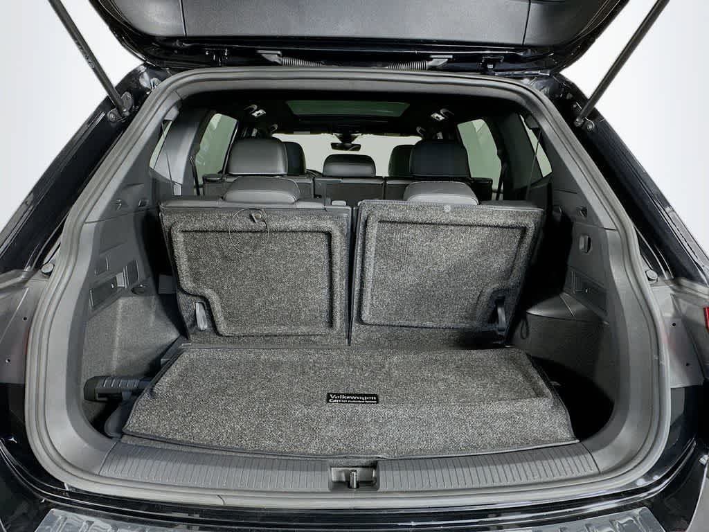 2023 Volkswagen Tiguan SE R-Line Negro