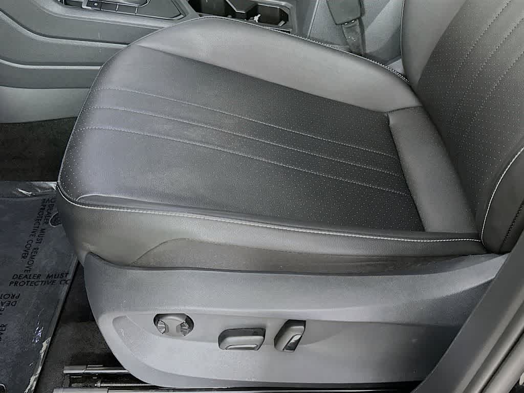 2023 Volkswagen Tiguan SE R-Line Negro