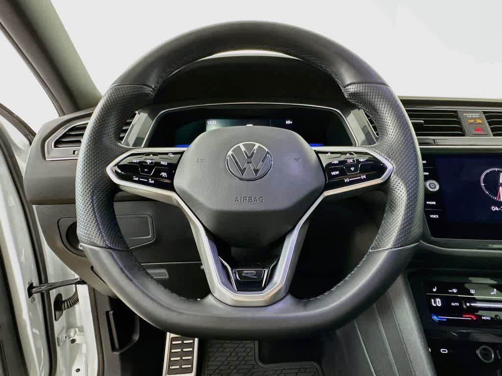 2023 Volkswagen Tiguan SE R-Line Negro