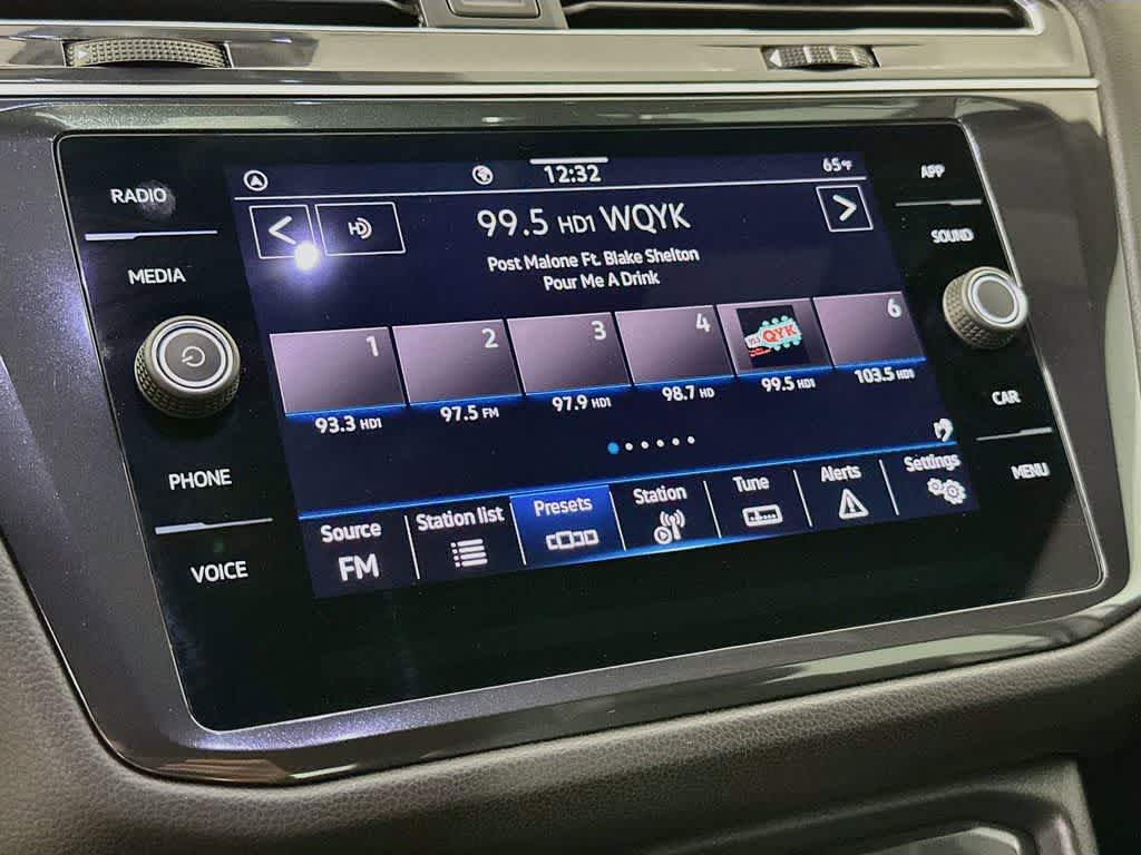 2023 Volkswagen Tiguan SE R-Line Negro