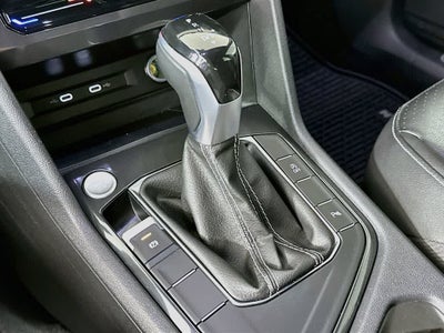 2023 Volkswagen Tiguan SE R-Line Negro