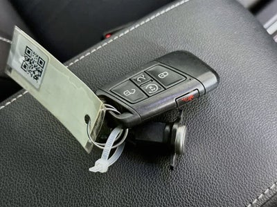 2023 Volkswagen Tiguan SE R-Line Negro