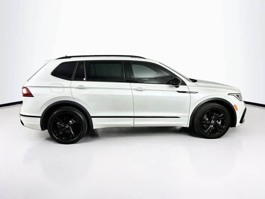 2023 Volkswagen Tiguan SE R-Line Negro