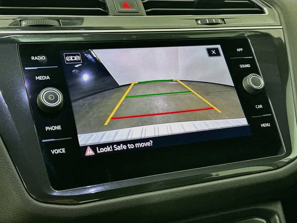 2023 Volkswagen Tiguan SE R-Line Negro