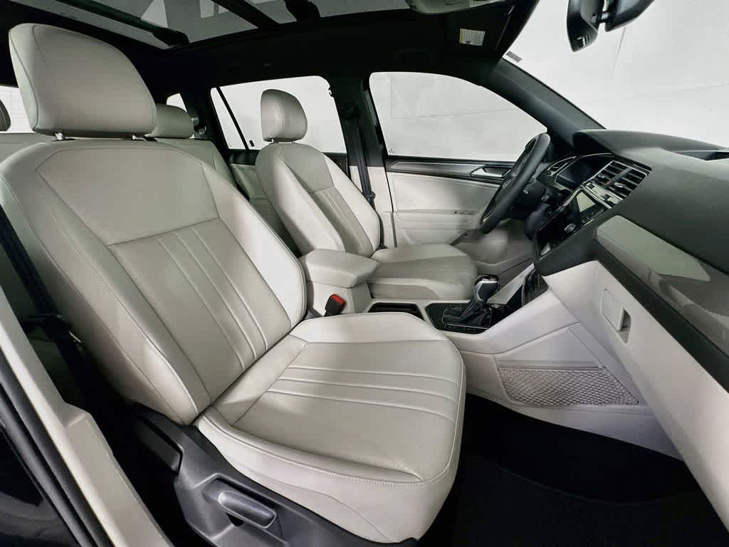 2023 Volkswagen Tiguan SE R-Line Negro