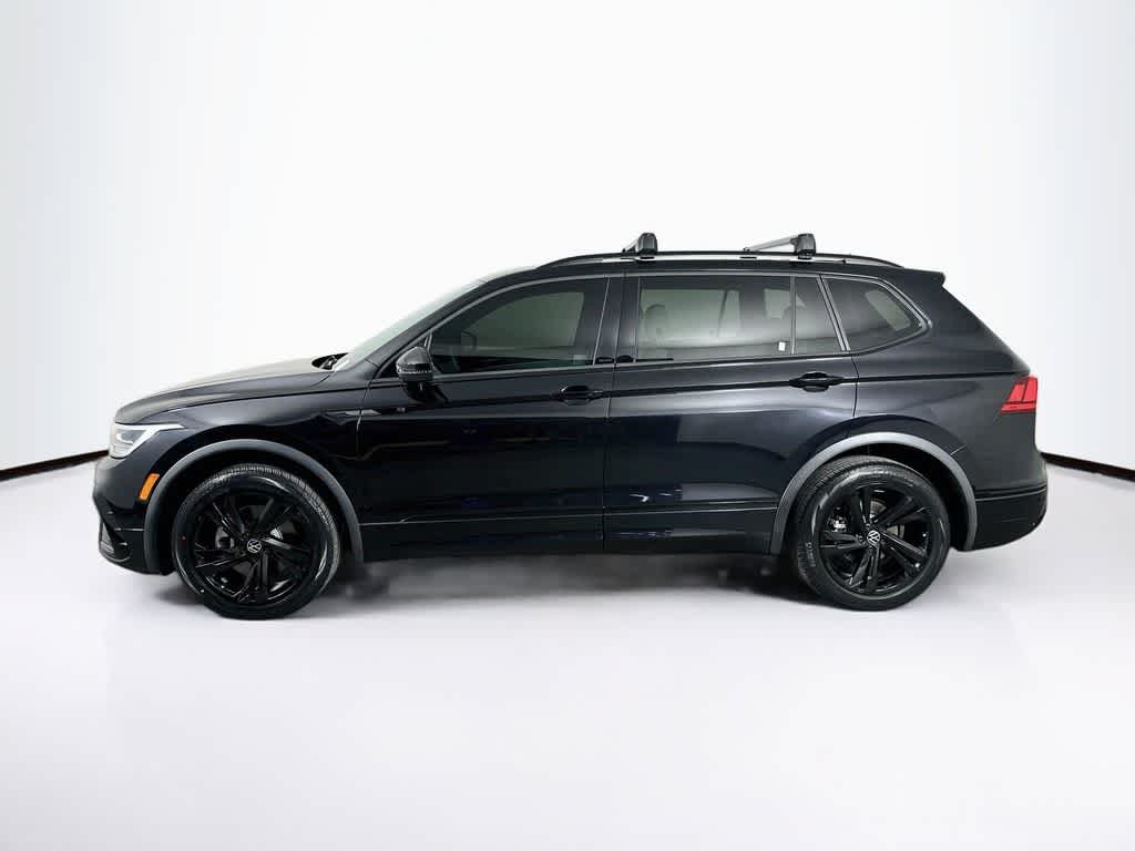 2023 Volkswagen Tiguan SE R-Line Negro