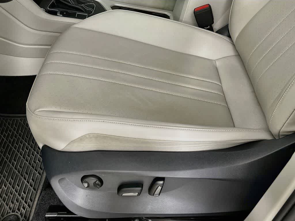 2023 Volkswagen Tiguan SE R-Line Negro