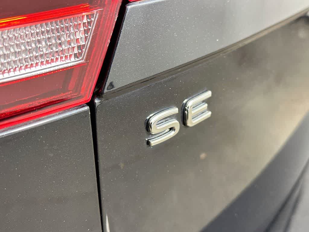 2023 Volkswagen Tiguan SE R-Line Negro