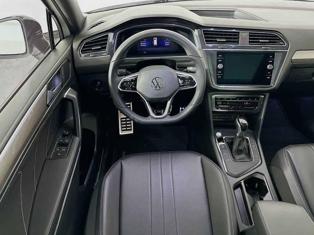 2023 Volkswagen Tiguan SE R-Line Negro