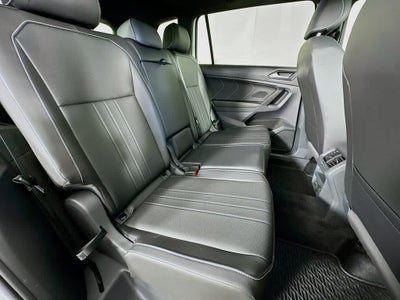 2023 Volkswagen Tiguan SE R-Line Negro